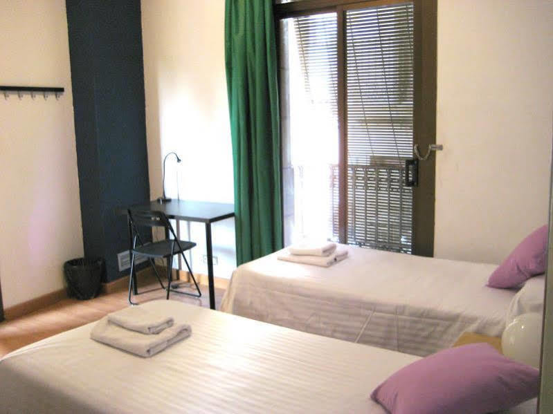 Auberge de jeunesse La Palmera *